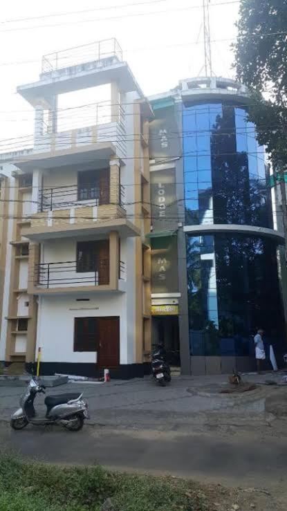 Adhithya Apartments Guruvayur Exterior photo